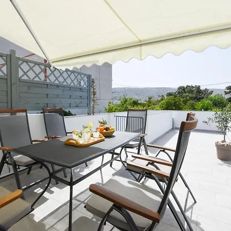 Sidro Apartment *
